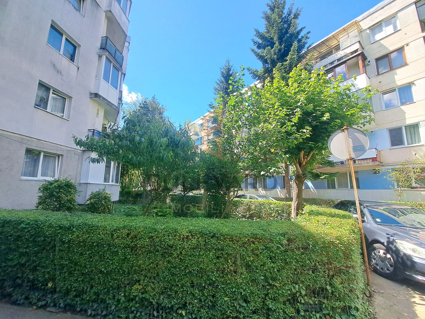 Apartament 2 camere, zona Liceului Onisifor Ghibu, etaj intermediar - Poză 2
