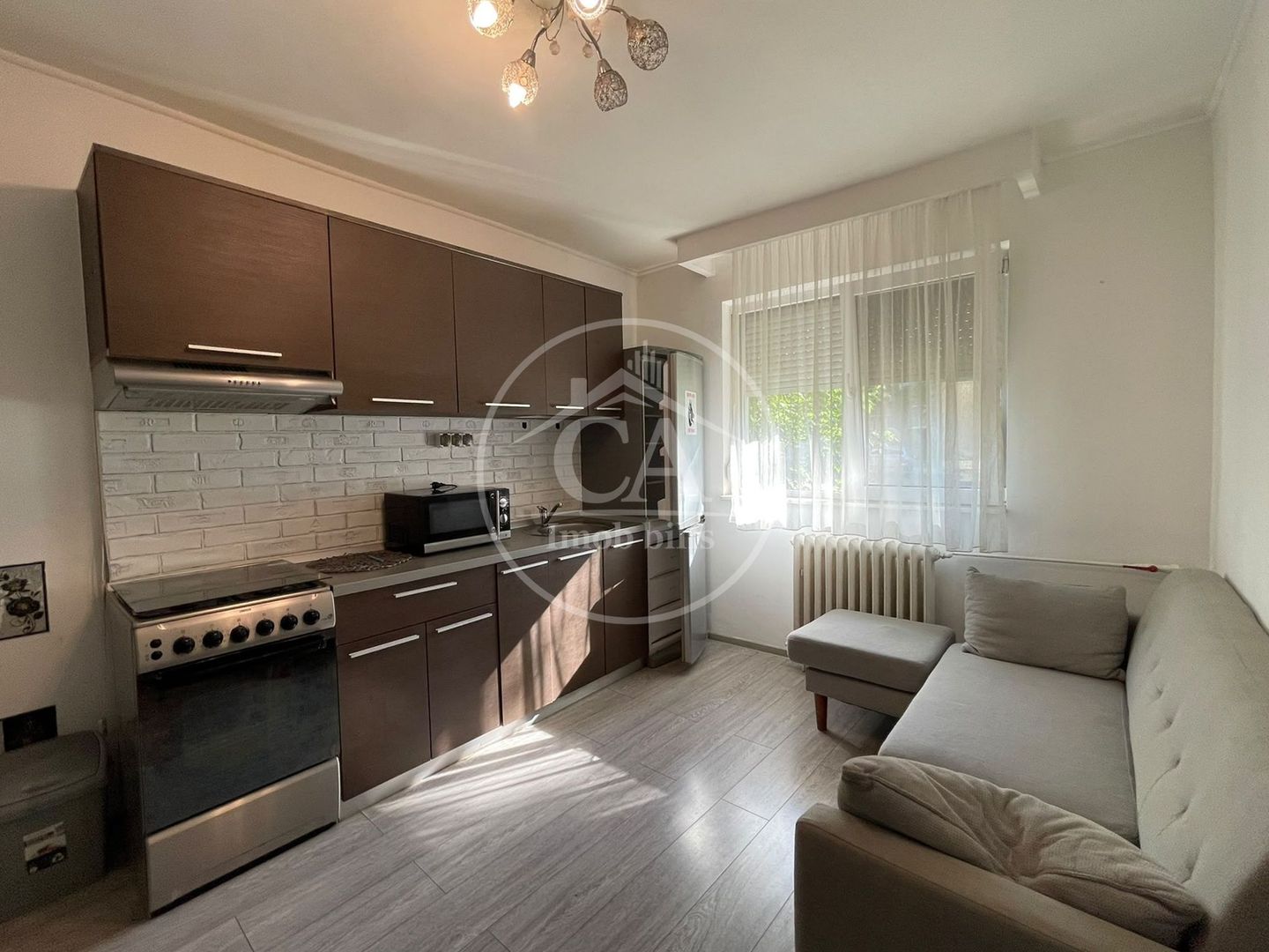Apartament de vânzare cu 2 camere în zona Nufarul, Oradea - Poză 2