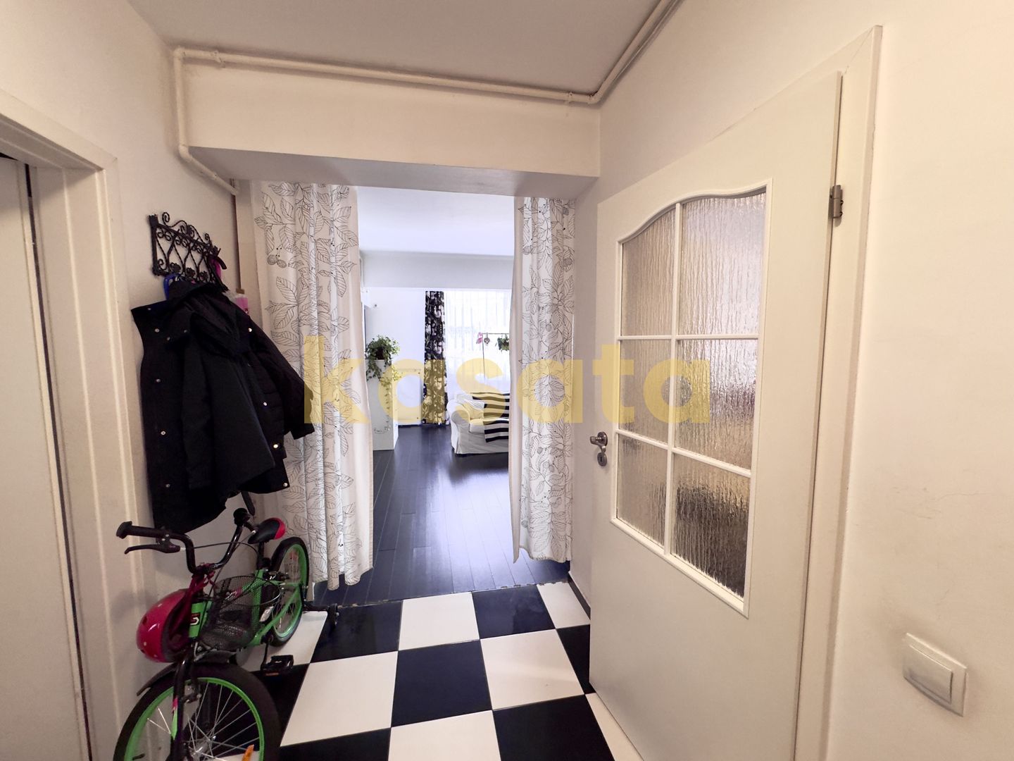 3 Camere Damaroaia: Bloc Nou, Liniște, Acces Rapid - Poză 7