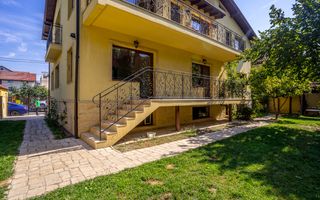 9 camere, 5 bai, spatiu hobby, gradina, garaj,locatie buna - Poză 2
