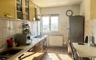 Apartament 3 camere, decomandat - Poză 6