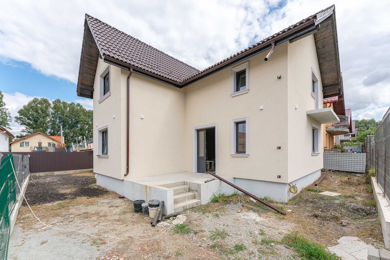 Casă individuală de vânzare în Hărman, zona Tineretului - Poză 2