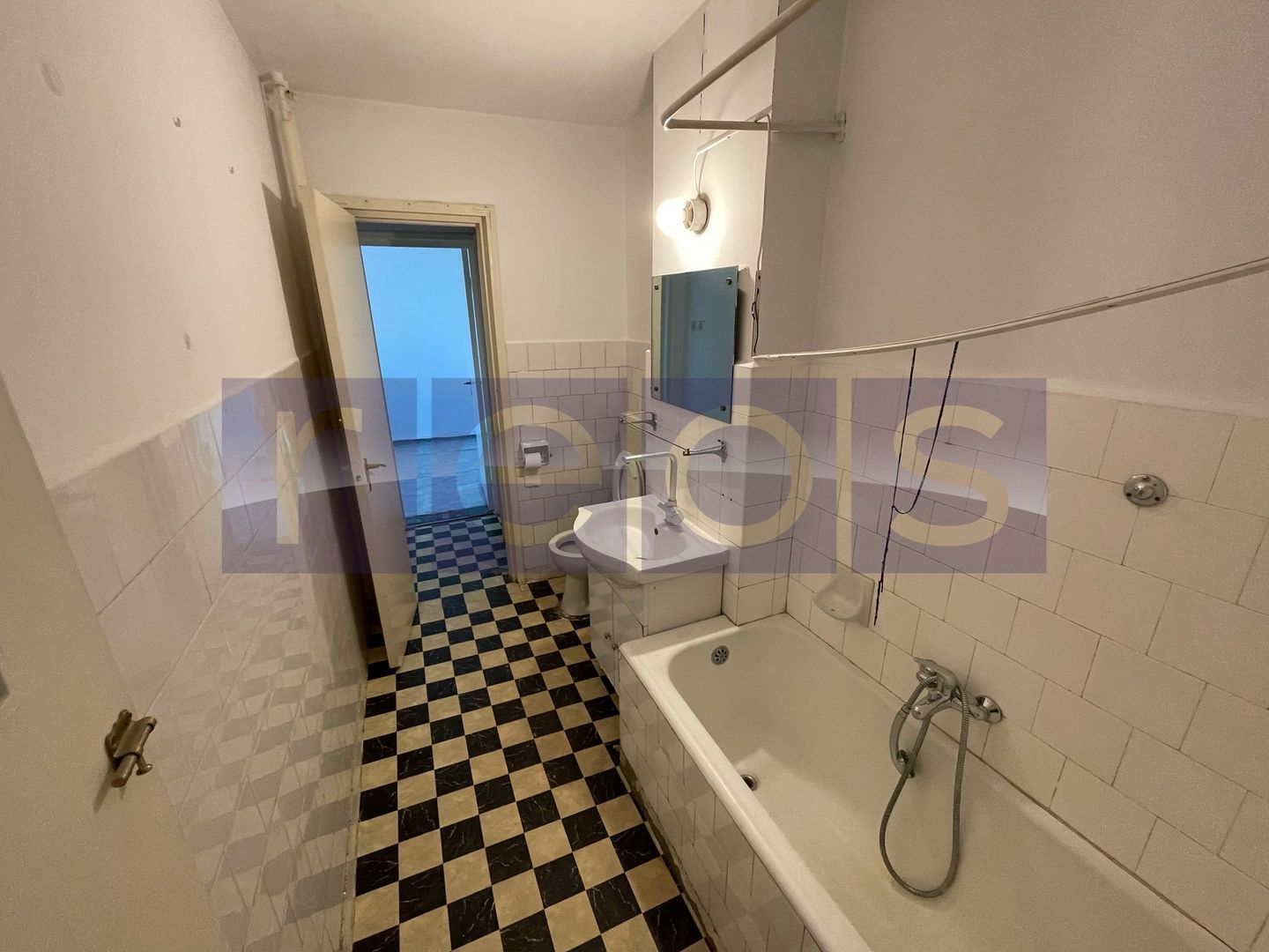 VANZARE APARTAMENT LUMINOS 2 CAMERE CIRCULAR DRISTOR PIATA RAMNICU SARAT - Poză 5