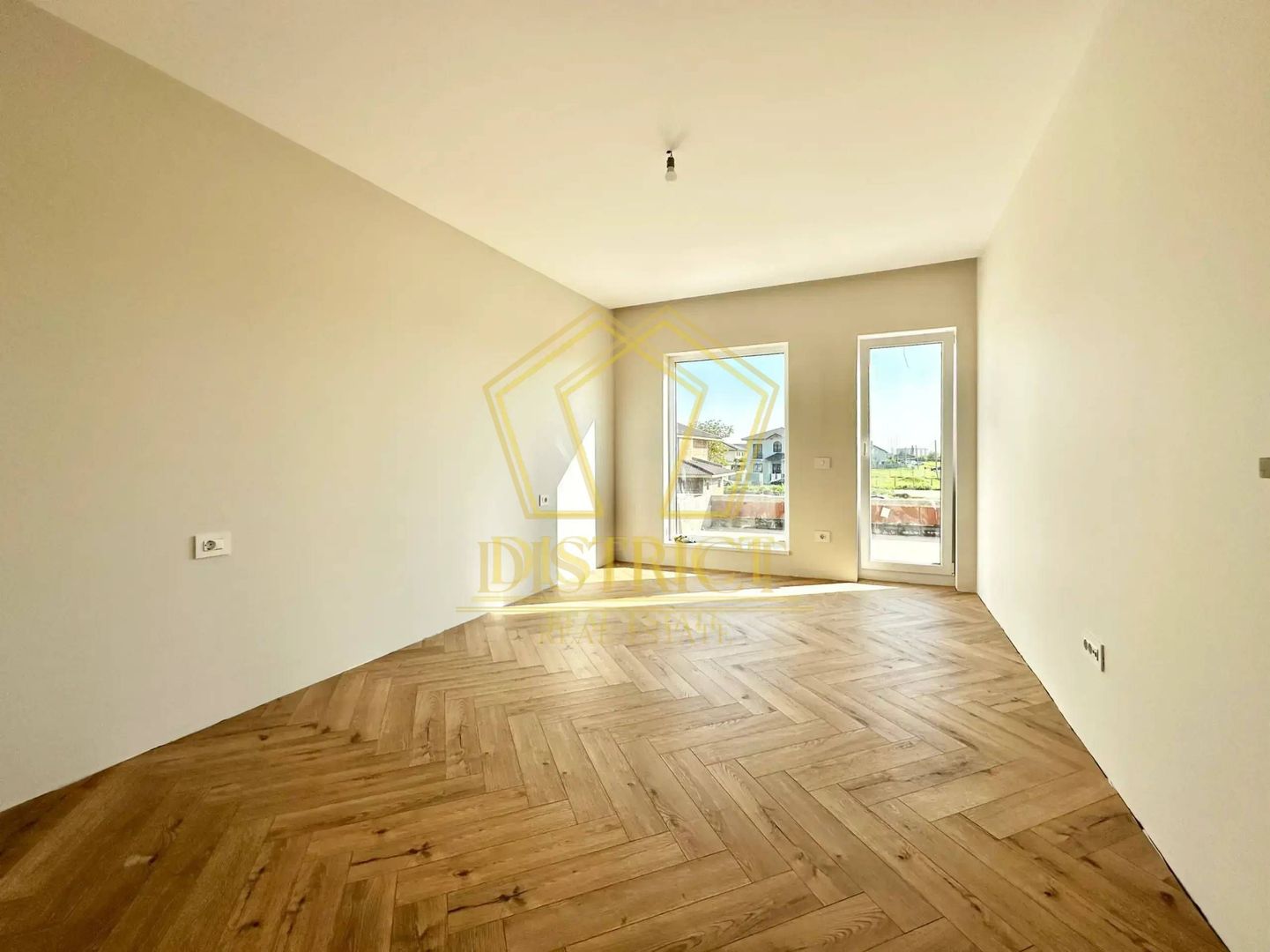 Duplex deosebit cu 4 camere | Dumbravita- Zona Cora - Poză 1