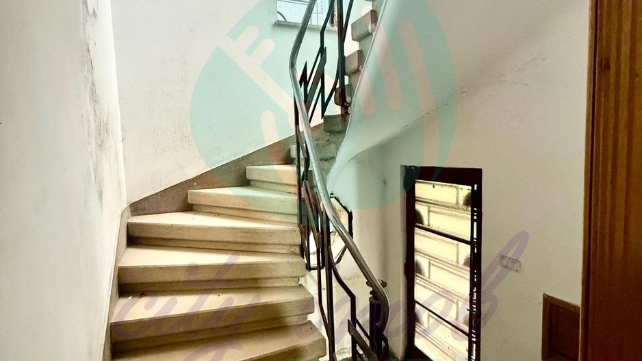 Proprietate cu farmec Art Deco în Cartierul Evreiesc cu multa verdeata - Poză 7