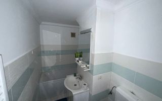 De vanzare apartament 2 camere, vedere superba Cetatea Alba Carolina - Poză 8