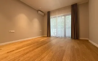 Jumatate din vila in zona Floreasca - Poză 13