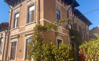 Apartament 5 camere  in vila - Zona Armeneasca - Poză 1