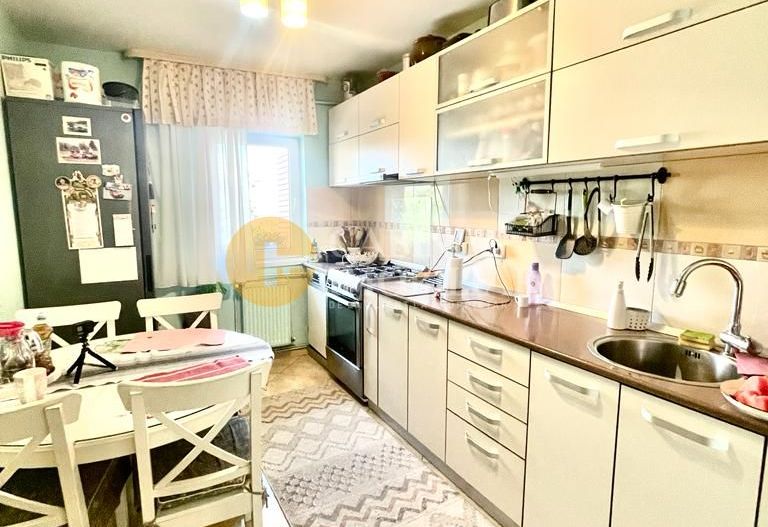 Pacurari-Canta Apartament 3 camere decomandat- 2 bai - Poză 6