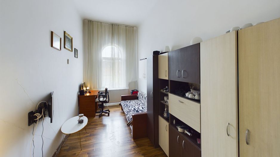 Apartament 3 camere pentru investiții central - Poză 1