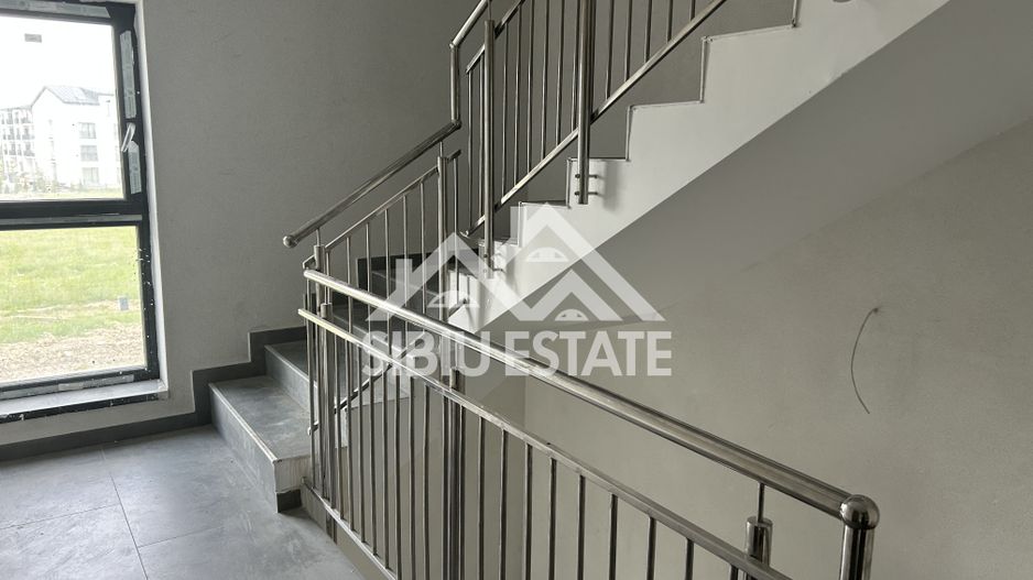 Apartament Doamna Stanca cu parcare si  vedere spre munte, Comision 0 - Poză 3