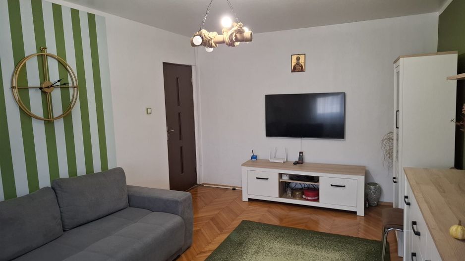 Soarelui | 3 Camere | Centrala proprie | 2 Clime | Bloc izolat | Rulouri El. - Poză 1