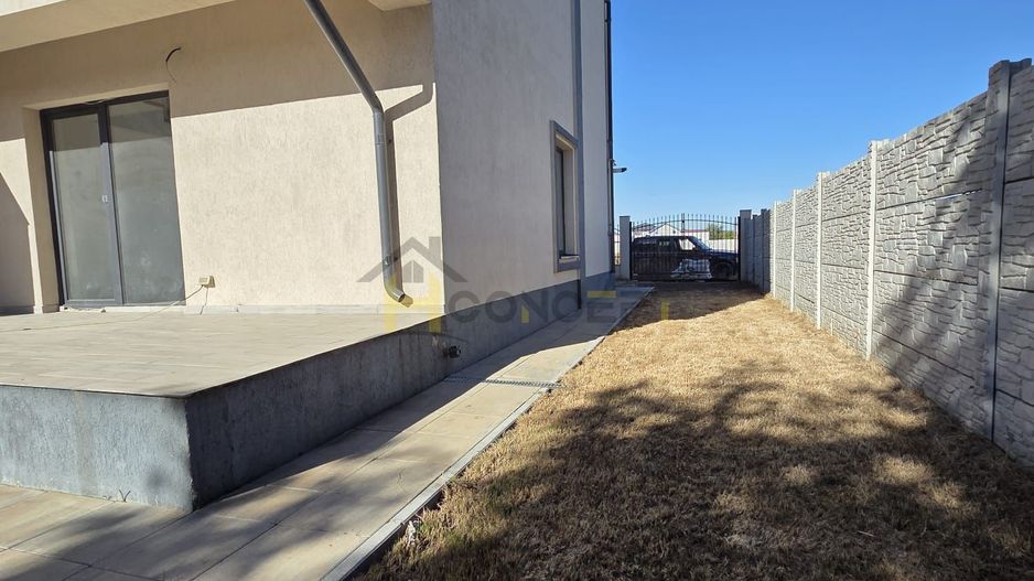 Vila spatioasa 4 camere Str Sperantei Berceni - Poză 13