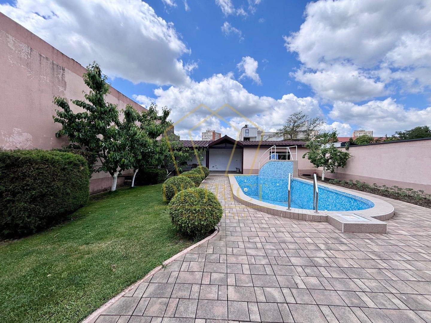 COM 0% Casa individuala spatioasa, piscina, garaj, anexe | Iosefin - Poză 2