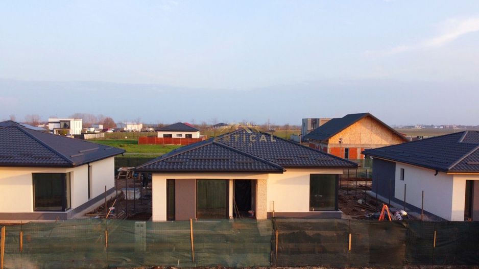 Casa 3 camere in comuna Berceni - Poză 3