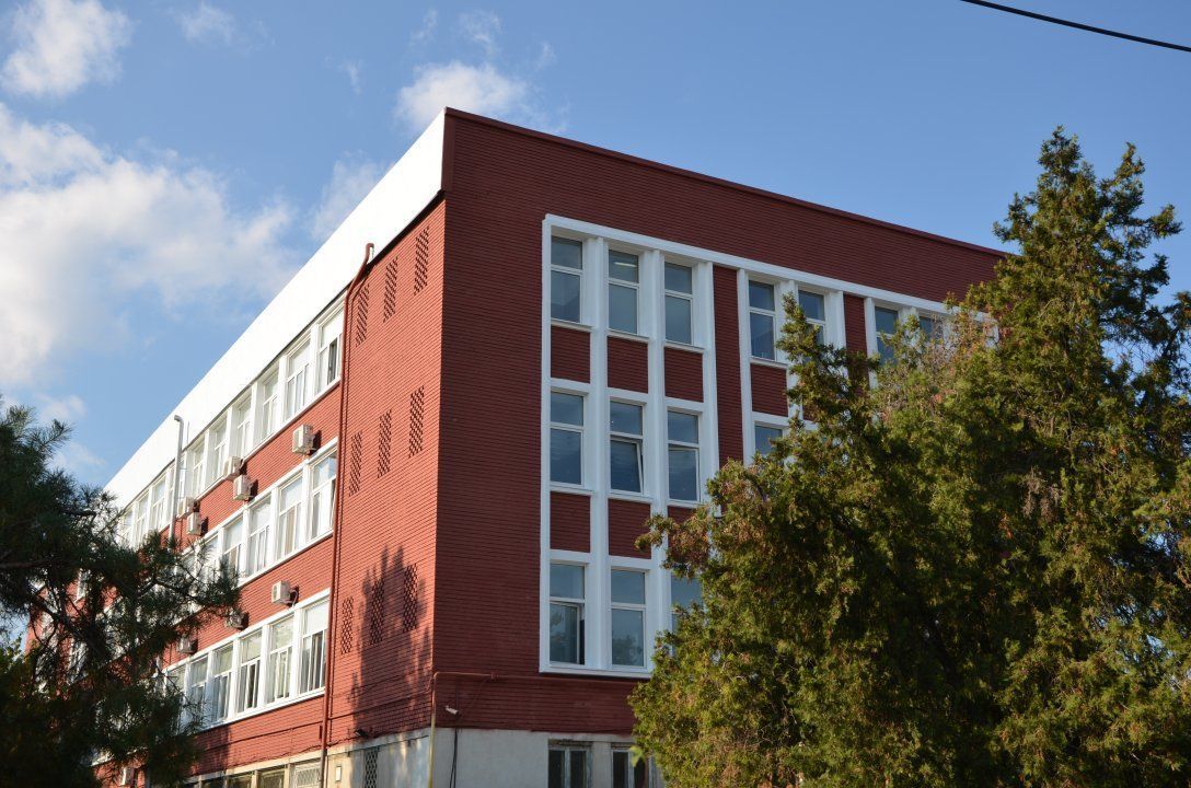 Cladire de birouri la 50 de metri de metrou, langa hala Laminor! - Poză 2