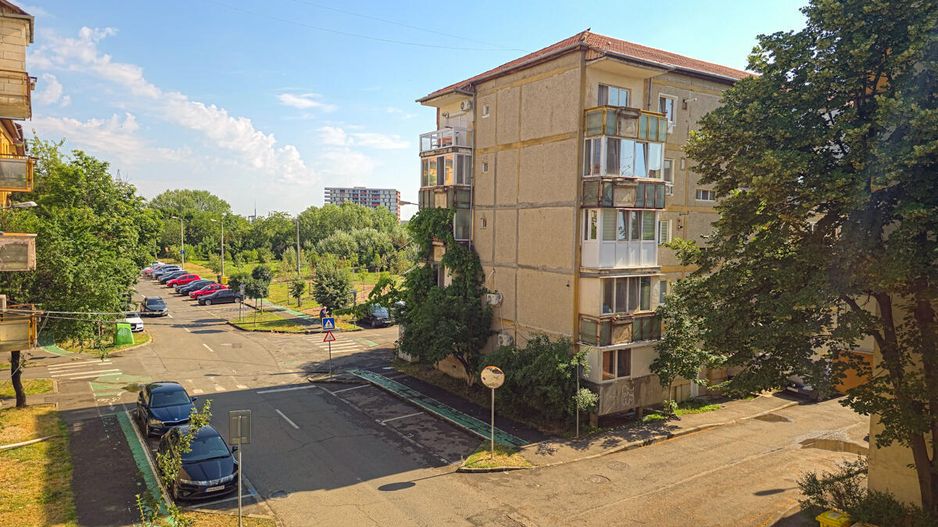 Soarelui - Scoala 30 - 3 Camere, Decomandat, 2 Bai, Etaj 2, Centrala - Poză 13