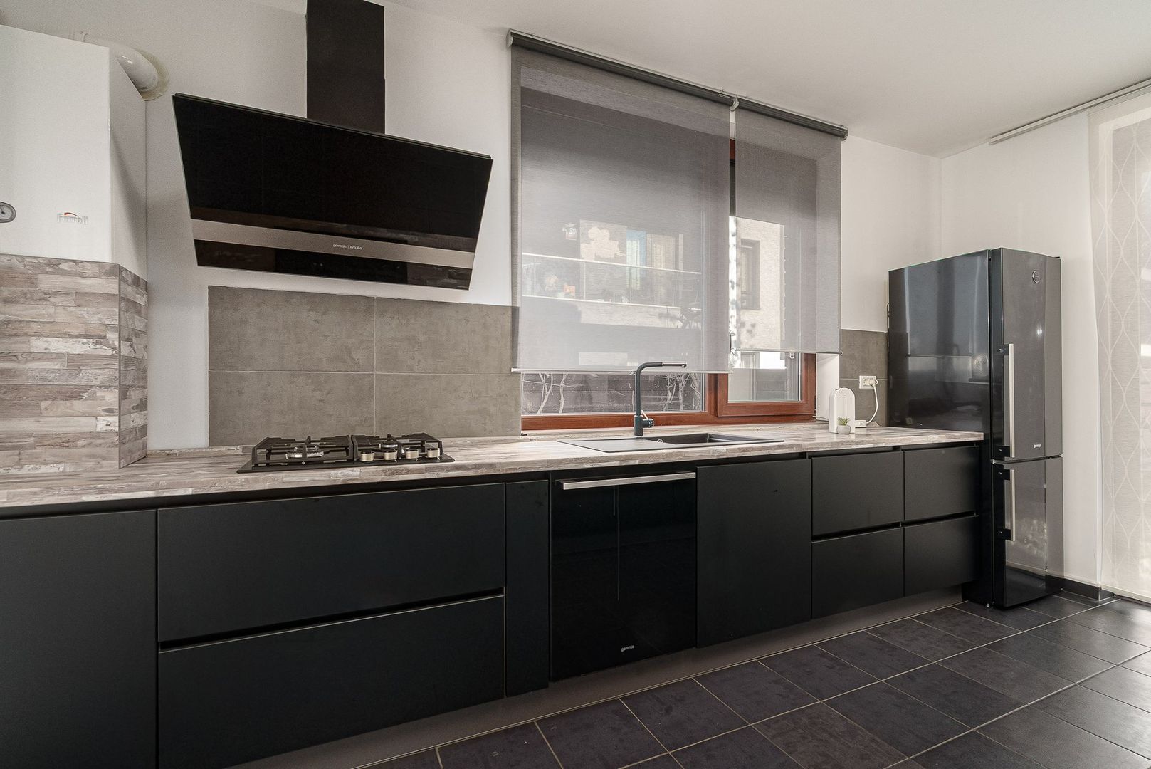 Casă ideală pentru familie–4 camere, curte amenajată, complex privat-securizat - Poză 13