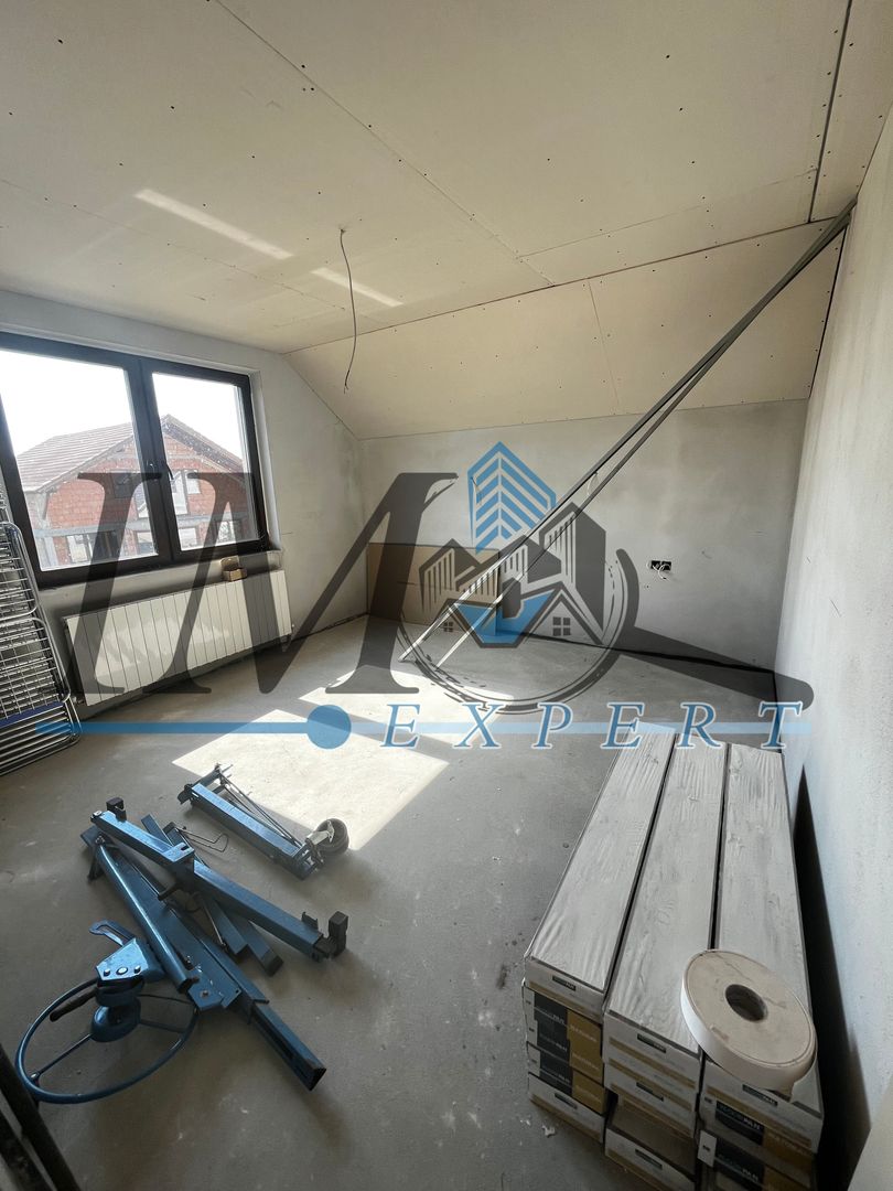 Casa semi finalizată de vânzare in Lancram - Poză 4