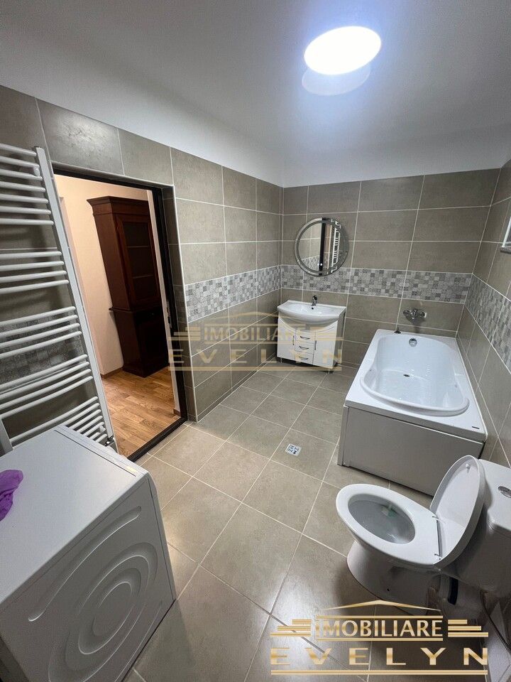 Casa de vanzare in Cristesti la strada principala, renovata complet !! - Poză 11