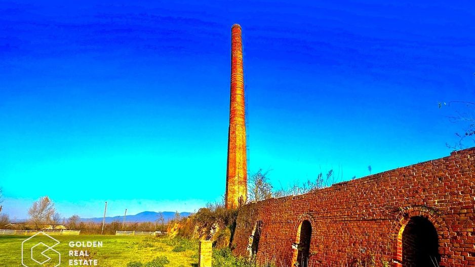 Teren intravilan 71.000mp, Barsa, Renumita Fabrica de caramida si casa 4 camere - Poză 1