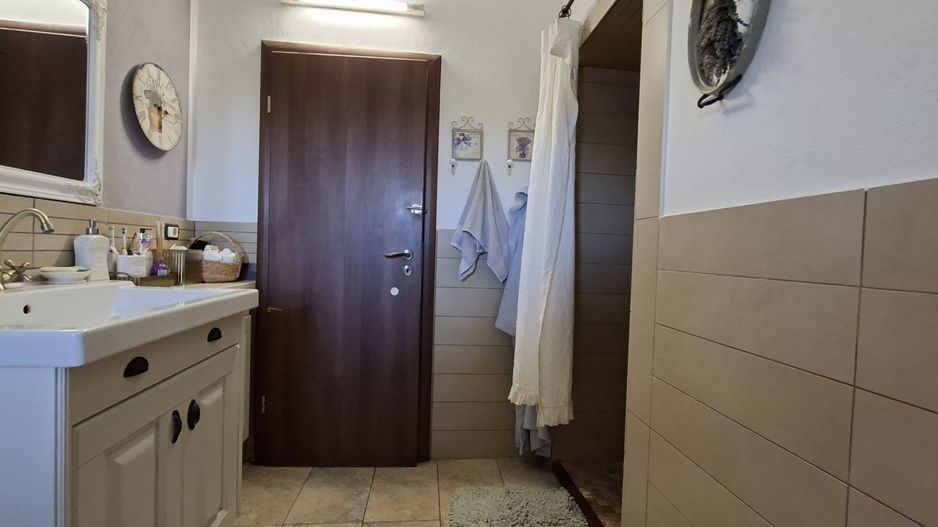 Vila individuala cu curte generoasa - Poză 27