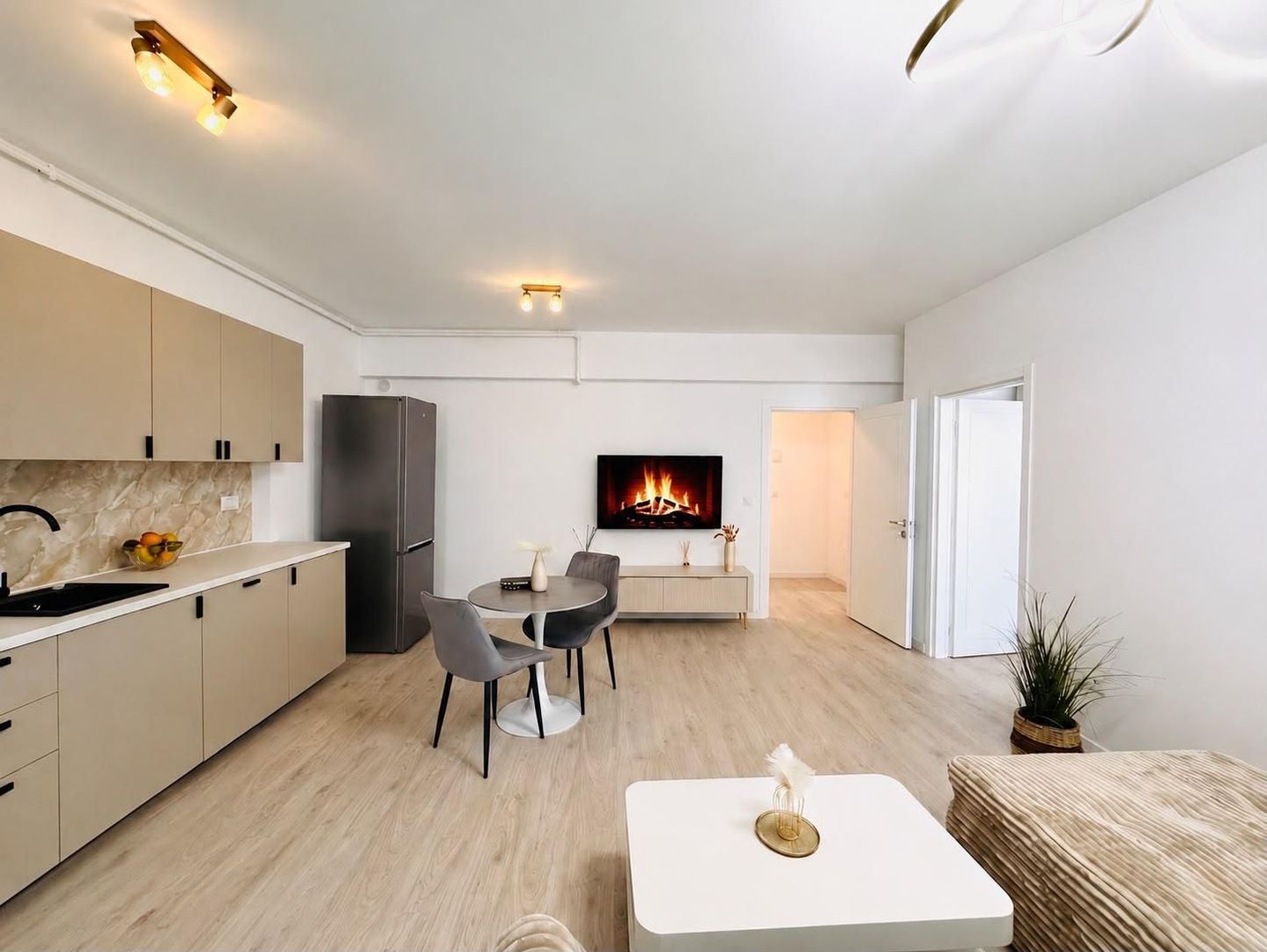 Apartament 2 Camere Premium | Pipera | Mobilat Lux | Terasă - Poză 4
