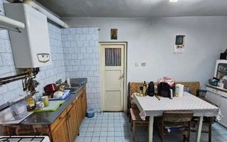 Casă cu 5 camere și 530 mp teren – Andrei Mureșanu - Poză 2