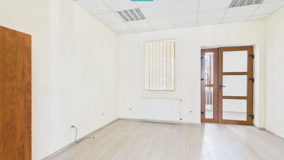 Spațiu central birou/locuință – Str. Primăriei - Poză 4