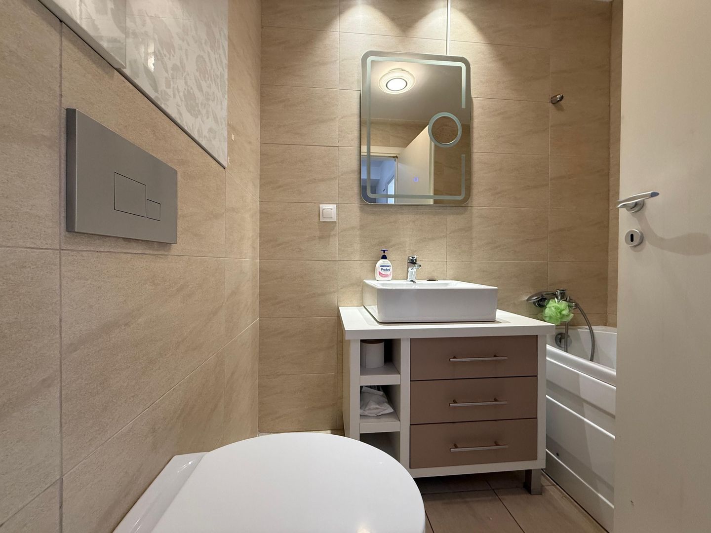 COSMOPOLIS - Apartament cu 2 camere, mobilat si utilat. - Poză 9