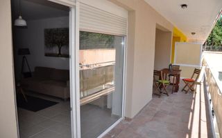 2 camere cu terasă generoasă și loc de parcare privat, Neptun-Olimp - Poză 3