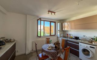 Apartament in vila, etajul 1, Zona Pasapoarte! Garaj inclus in pret! - Poză 7