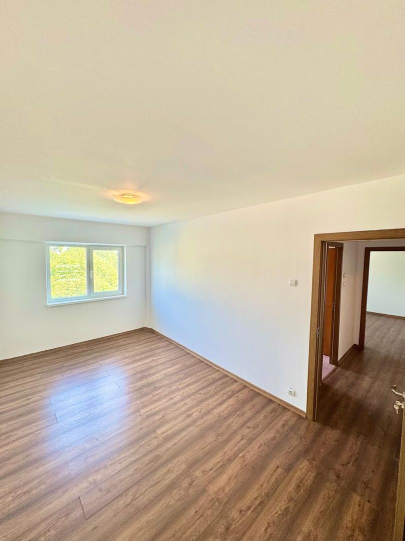 Apartament 2 camere, decomandat – Zona Centrală, bloc Lumina - Poză 1