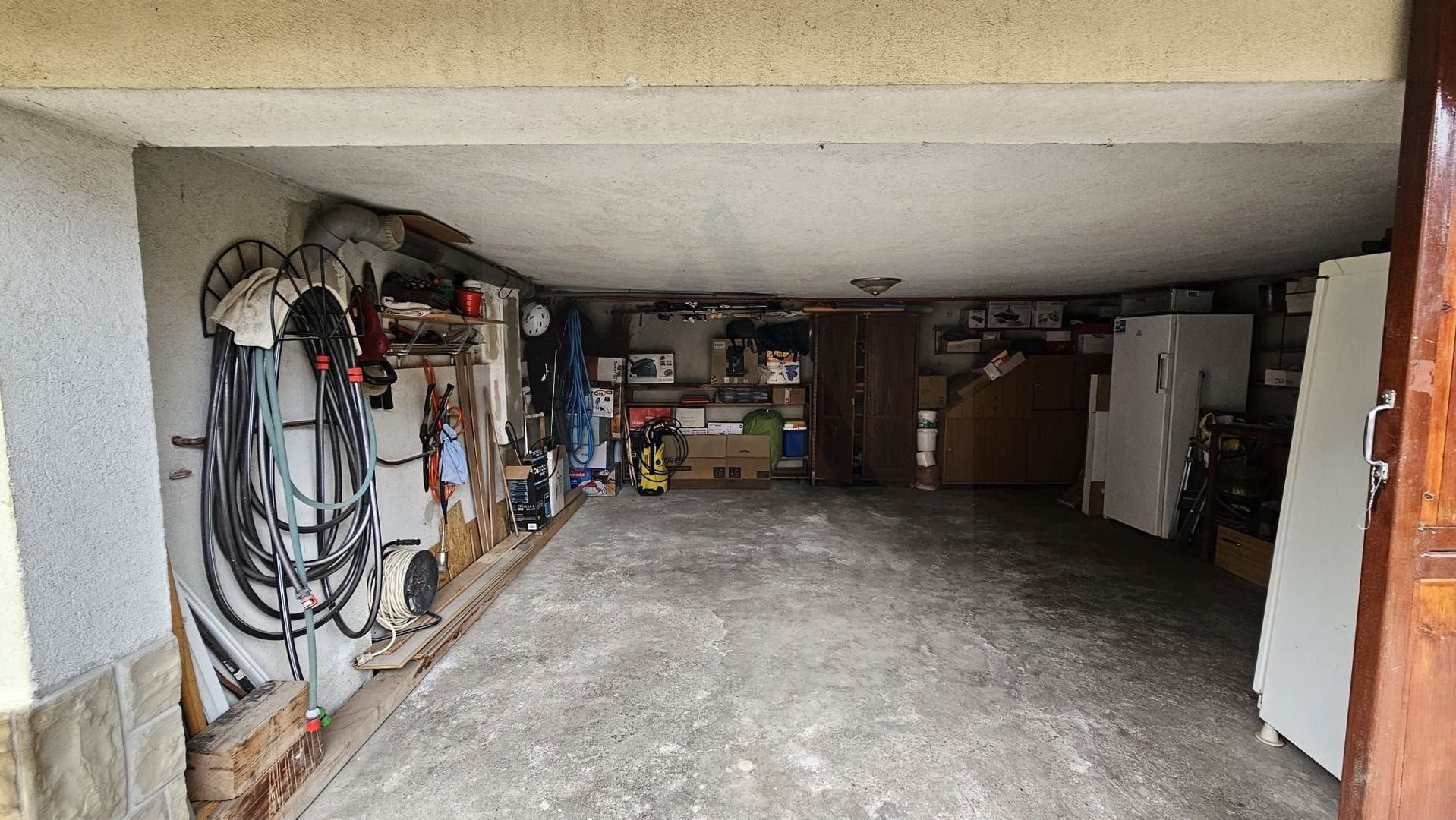 Casa 5 camere 3 bai garaj inchis si teren 700 mp utili in Lazaret - Poză 16