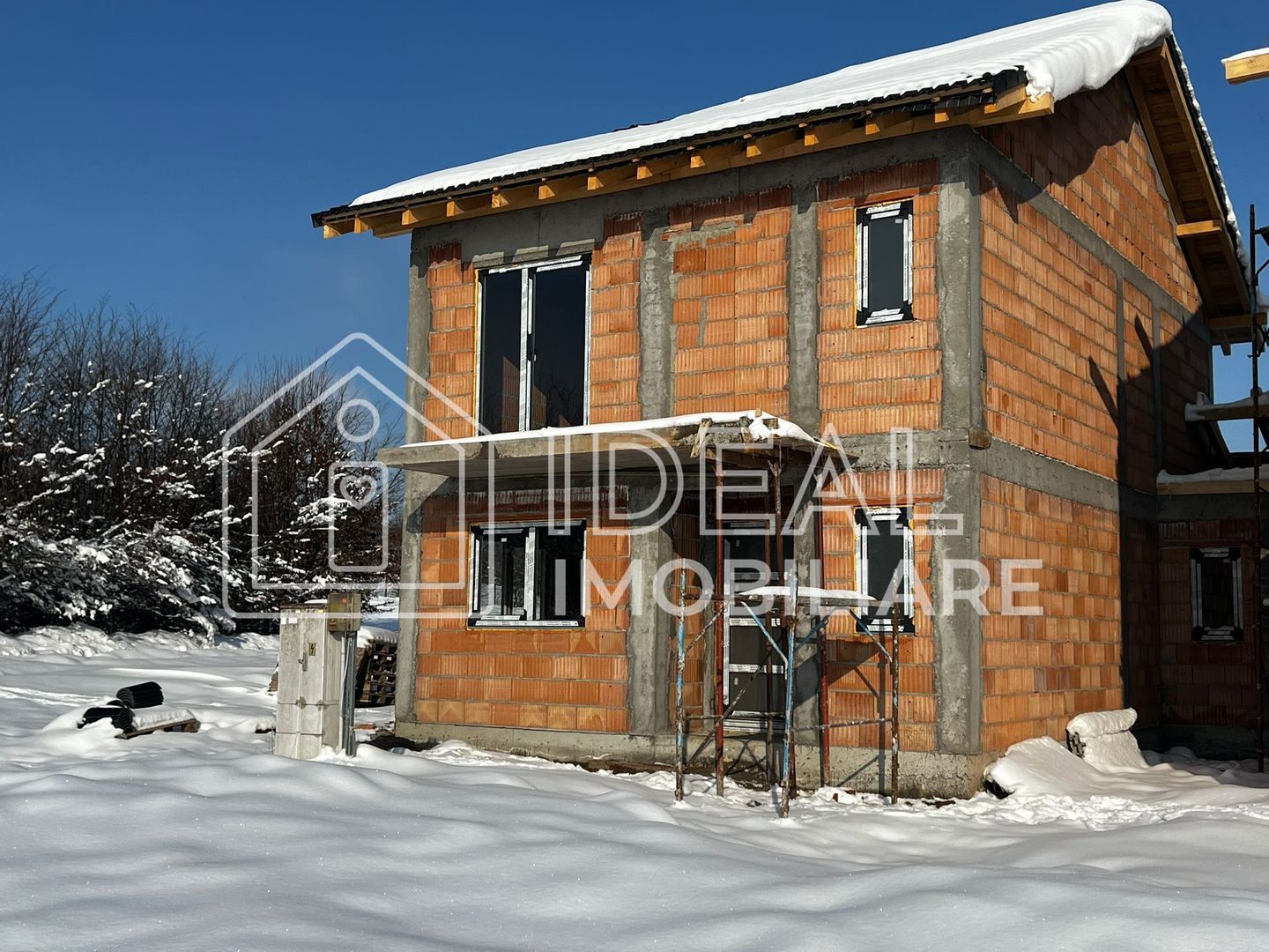 Casa Single cu teren in zona Bazinul de Apa - Poză 1