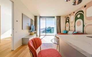 Apartamentul de la Malul Mării – Eleganță Contemporană în Inima Stațiunii - Poză 8