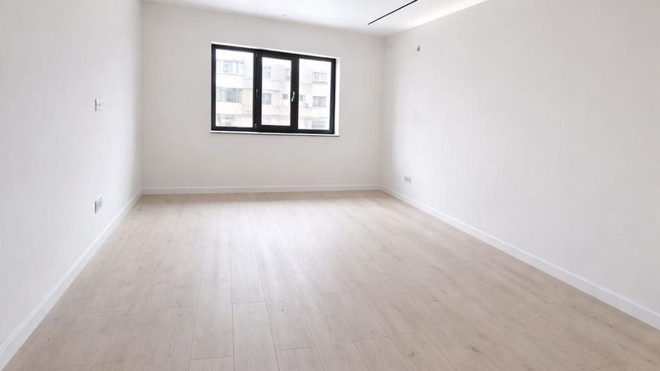 De vazare apartament cu 3 camere, Baia Comunala, 135.000 Euro - Poză 3