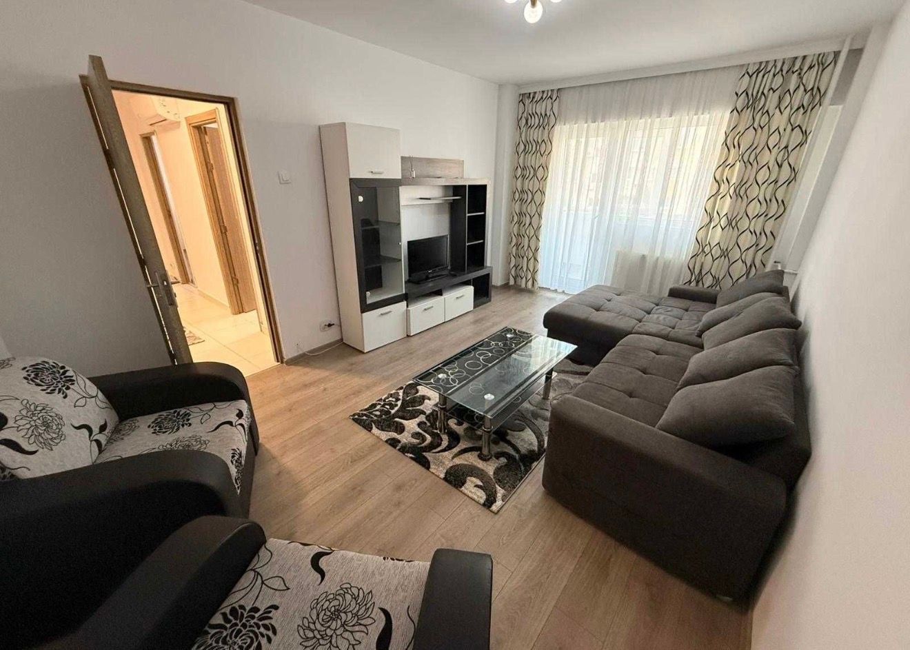 AP. 2 CAMERE - MOSILOR, BUCATARIE INCHISA, BLOC REABILITAT, MODERN - Poză 1