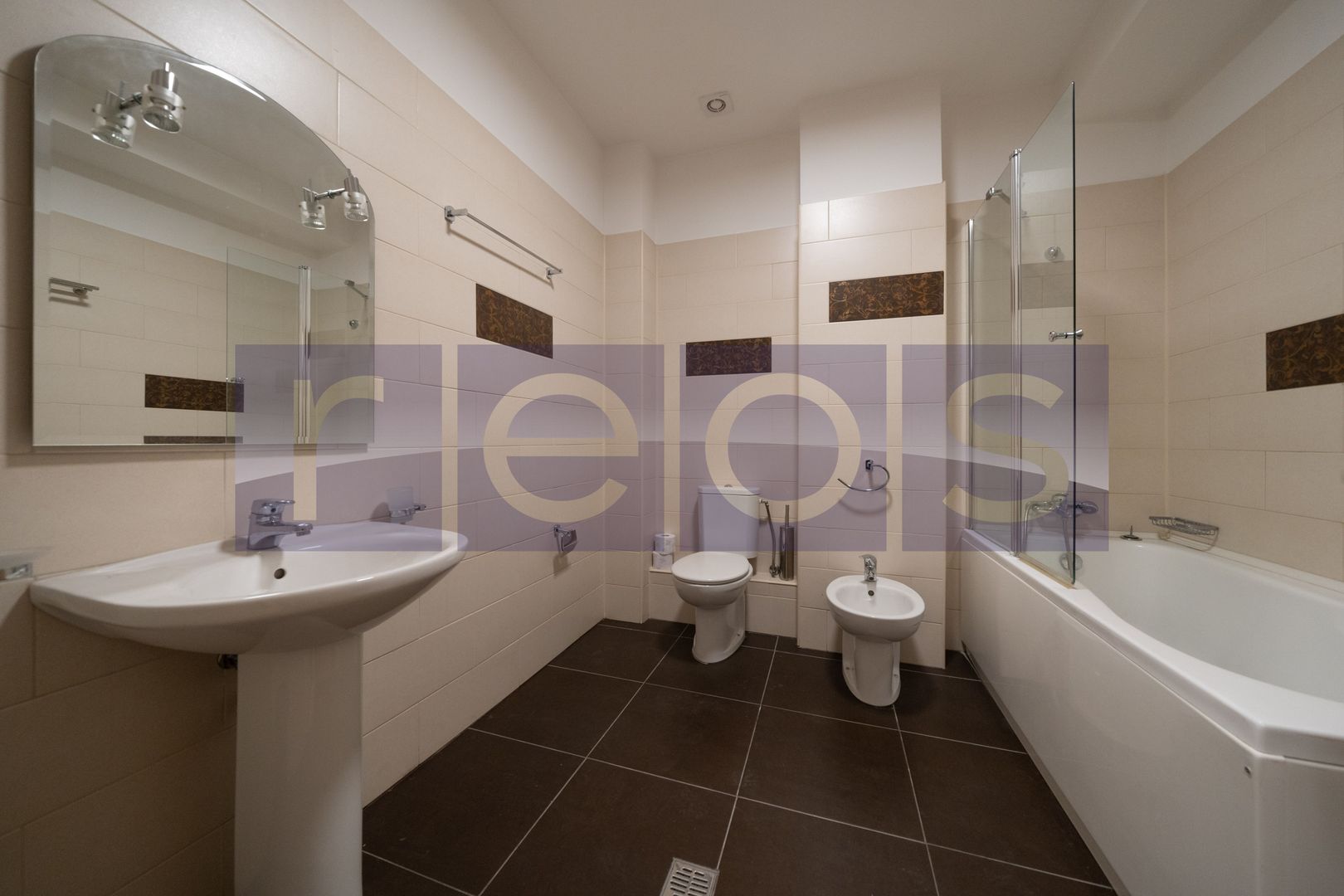 INCHIRIERE 4 CAMERE | HERASTRAU | PARCARE | MOBILAT-UTILAT LUX | 164MP - Poză 13