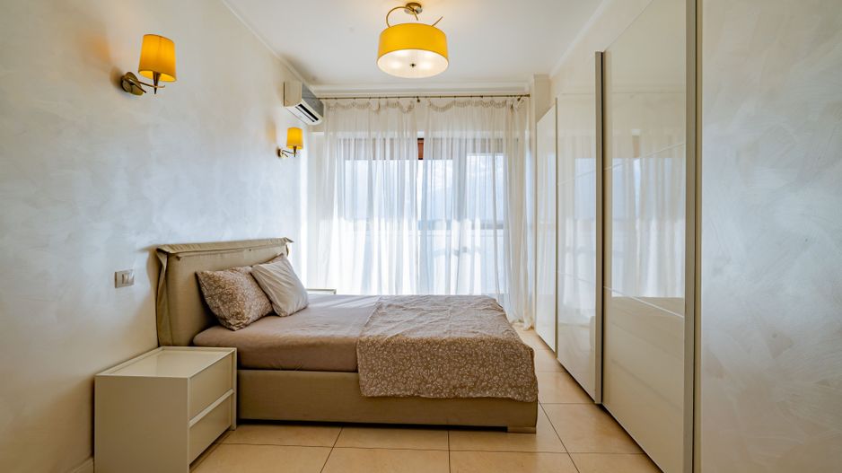 3 camere | 95 mp + terasă 20 mp | Vedere frontală lac | Mamaia-Cazino - Poză 12