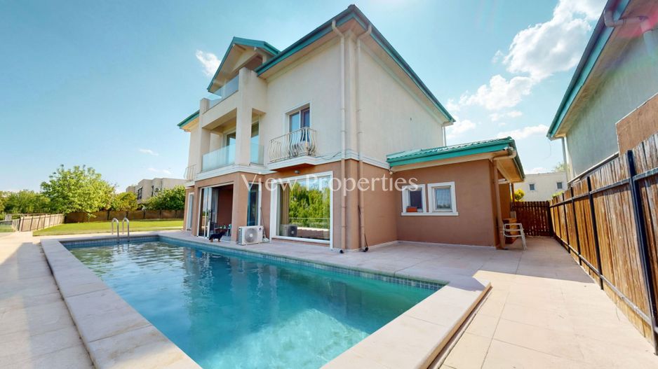 Casă individuală premium pe malul lacului – Cosmopolis - Poză 1
