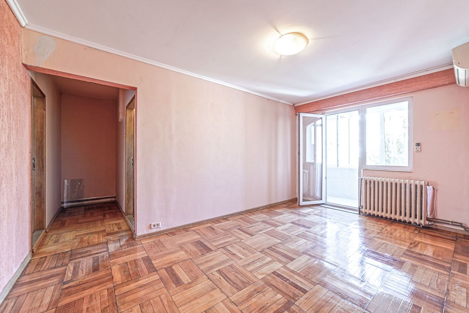 Apartament cu 3 camere - Vlaicu - Poză 1