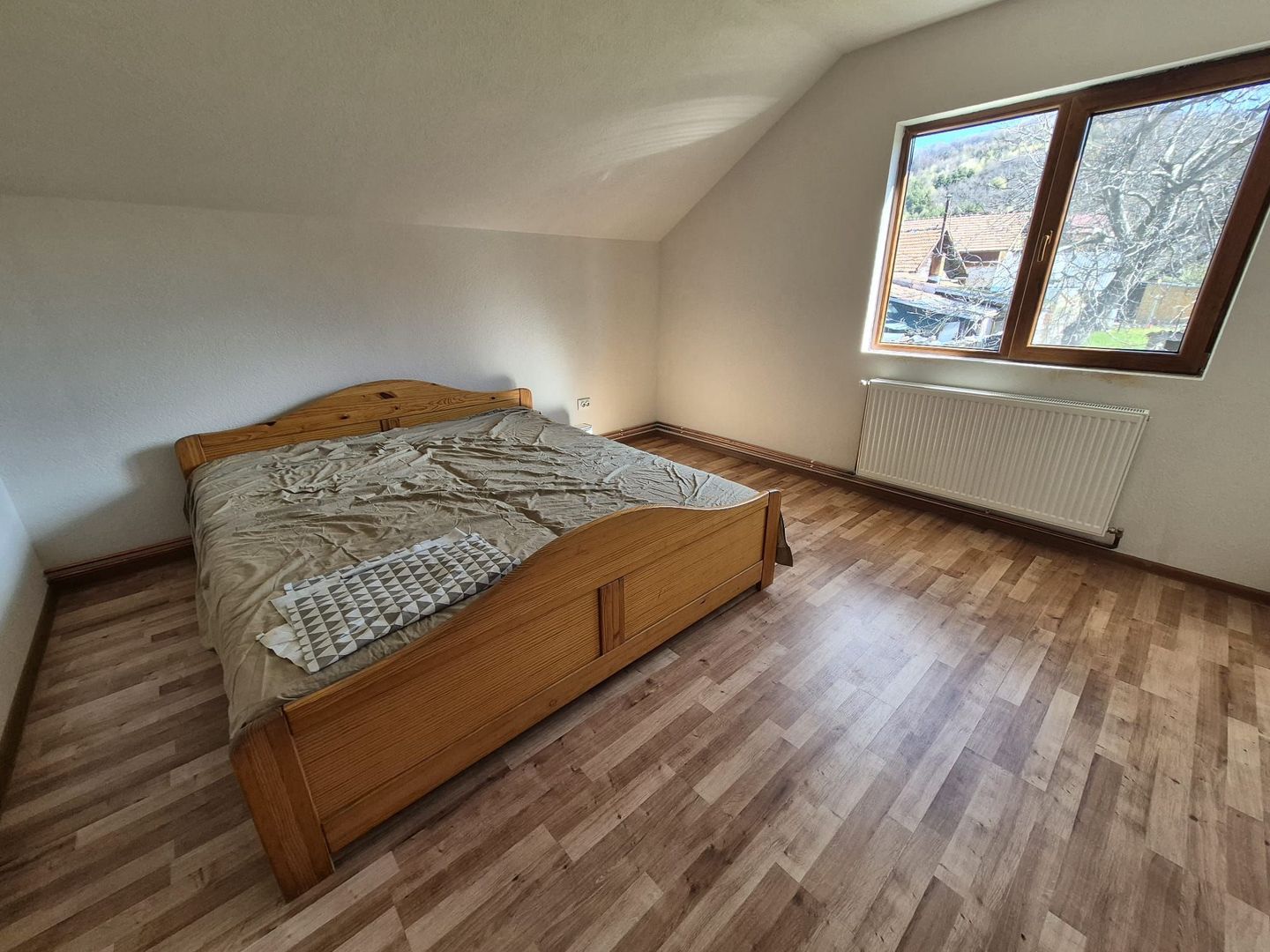 Vila Cornu-Prahova complet mobilata/utilata '' 350 mp + teren 500 mp'' - Poză 15