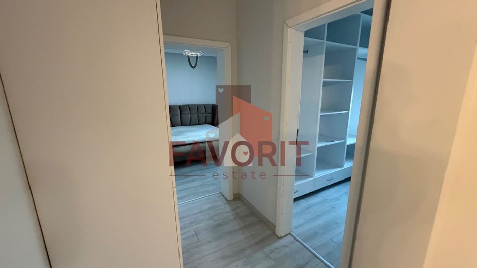 Mobilat si utilat. Disponibil imediat. Loc de parcare - Poză 7