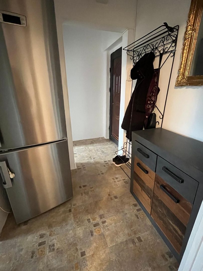 Apartament cu 3 camere mobilat,cartier Astra-Neptun - Poză 9