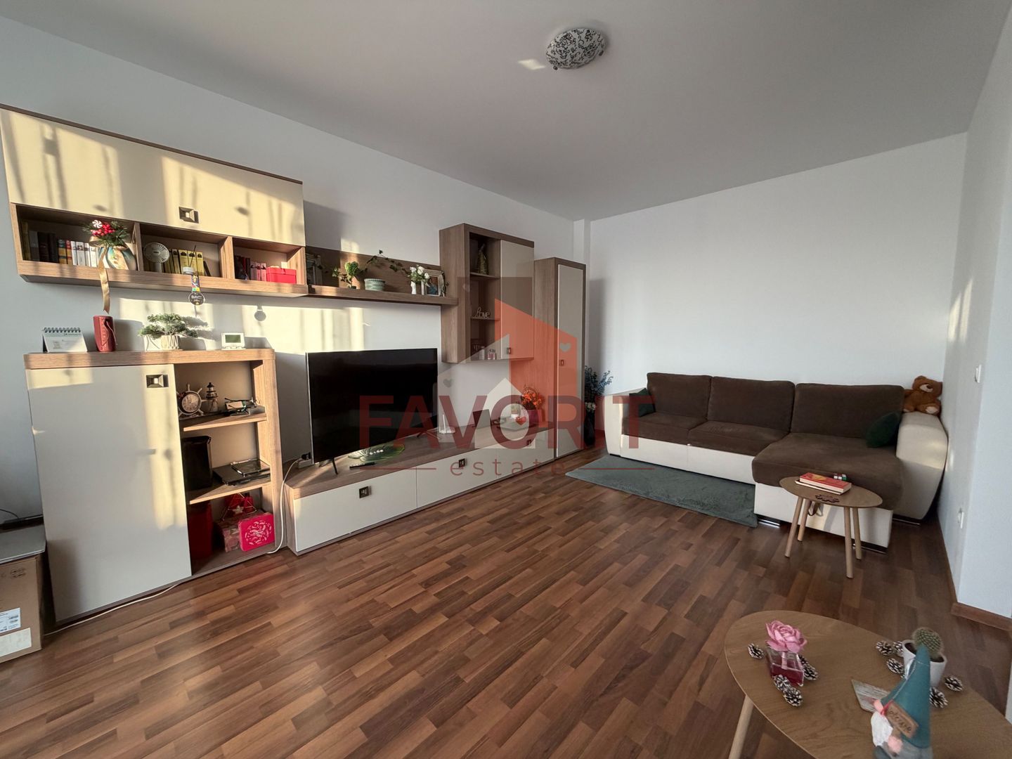 Mobilat si utilat. Zona Decathlon. Loc de parcare - Poză 3