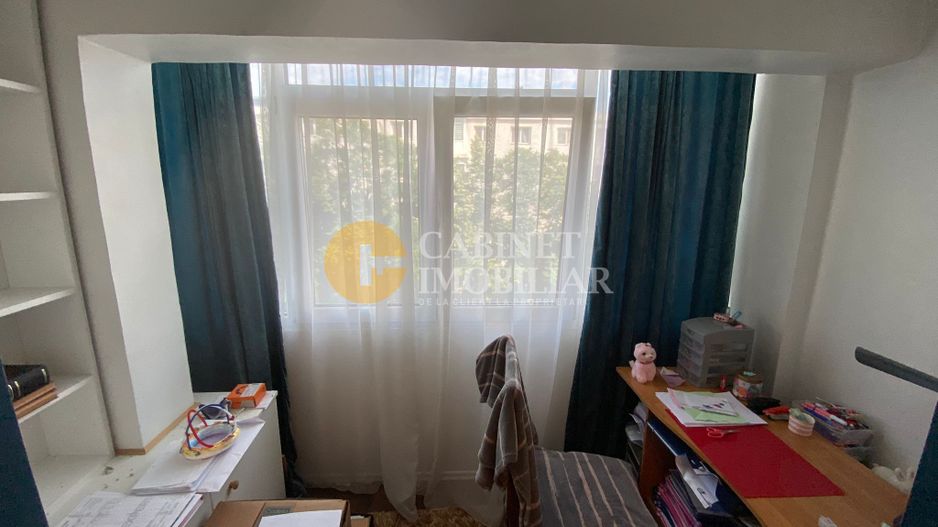 3 Camere Decomandat - Galata - Etaj 2 - Poză 3