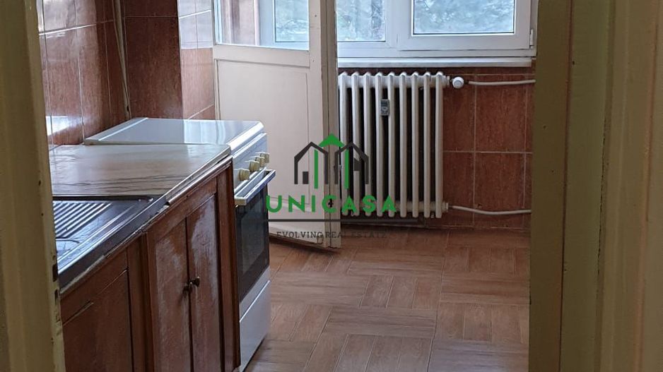 Apartament 3 camere /Calea lui Traian/Etaj 1/4 - Poză 2