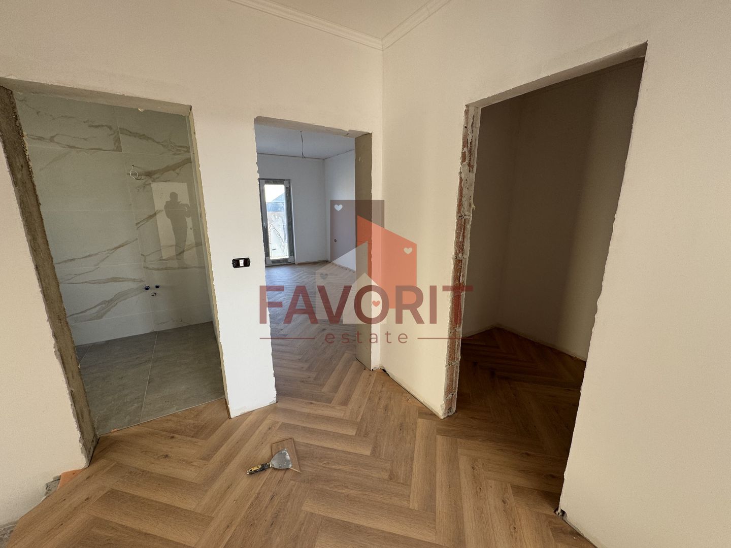 Finisat la cheie. Acces asfaltat. Toate utilitatile - Poză 7