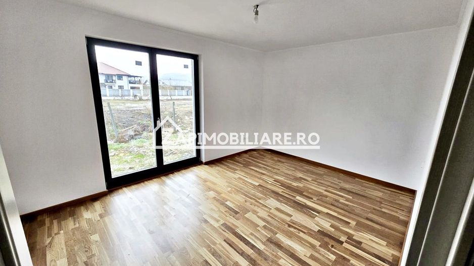 Casa la cheie 130mp 4 camere,2 băi,700mp teren,Livezeni - Poză 8